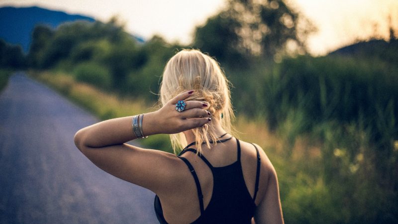 Szukasz modnej biżuterii? Zajrzyj do sklepu online!