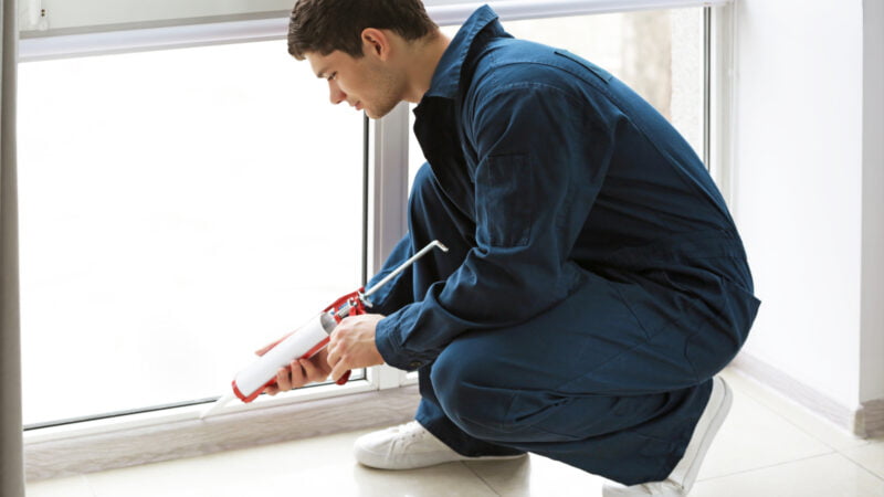 Zastosowanie akryli – od modelarstwa, przez drobne prace remontowe aż po… sztukę współczesną