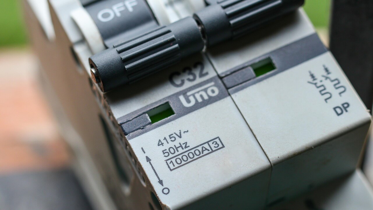 Elektryk 24h Warszawa – Profesjonalne Pomiary Oświetlenia