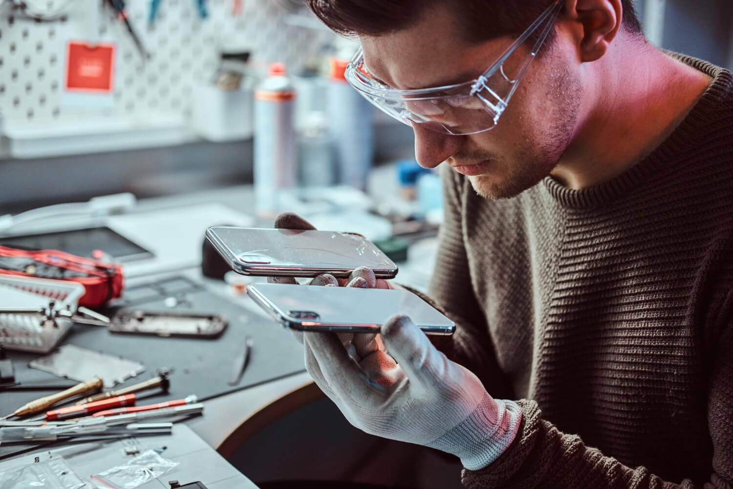Naprawa iPhone Warszawa – kiedy technologia zawodzi